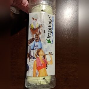 NWT Frogg Toggs cooling towel